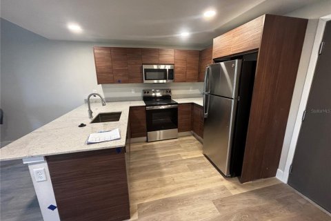 Condominio en venta en Orlando, Florida, 2 dormitorios, 83.61 m2 № 2157881 - foto 2