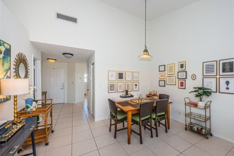 Copropriété à louer à Saint Petersburg, Floride: 2 chambres, 99.41 m2 № 1537600 - photo 8