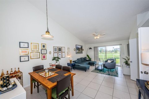 Copropriété à louer à Saint Petersburg, Floride: 2 chambres, 99.41 m2 № 1537600 - photo 7