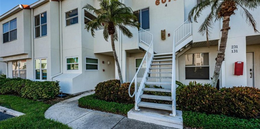 Condo à Saint Petersburg, Floride, 2 chambres № 1537600