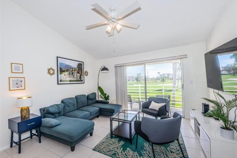Copropriété à louer à Saint Petersburg, Floride: 2 chambres, 99.41 m2 № 1537600 - photo 5