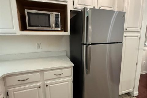 Condo in Orlando, Florida, 2 bedrooms  № 2227086 - photo 12