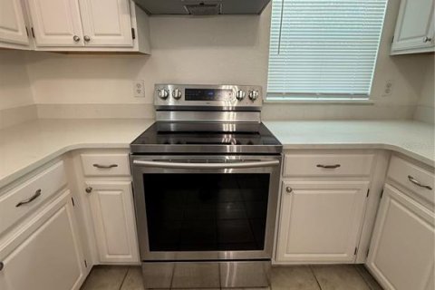 Condo in Orlando, Florida, 2 bedrooms  № 2227086 - photo 11