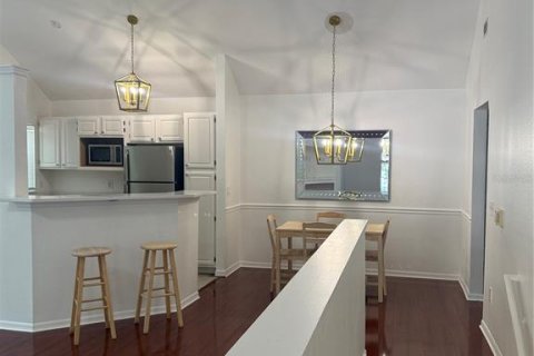Condo in Orlando, Florida, 2 bedrooms  № 2227086 - photo 2