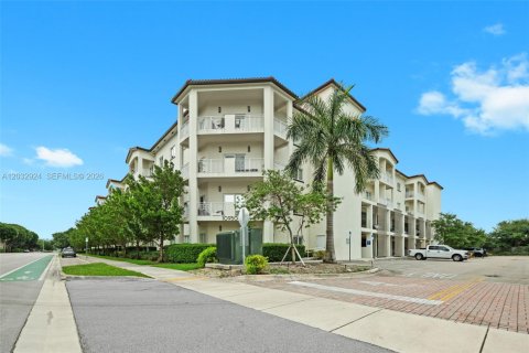 Condo in Doral, Florida, 2 bedrooms  № 2176444