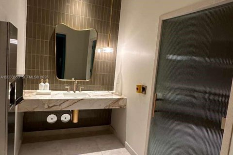 Condo in Miami, Florida  № 2064937 - photo 21