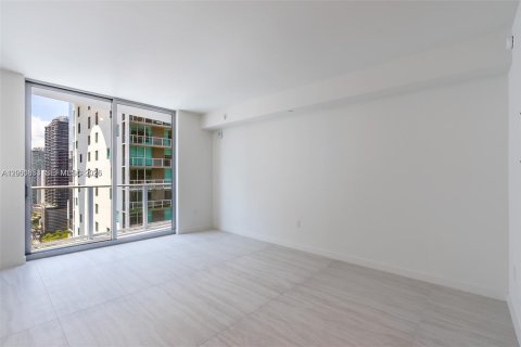 Condo in Miami, Florida  № 2064937 - photo 9