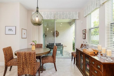 Villa ou maison à vendre à Sarasota, Floride: 3 chambres, 165.37 m2 № 2354920 - photo 17
