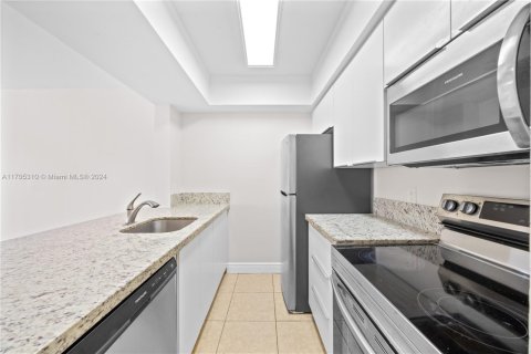 Condo in Coral Springs, Florida, 2 bedrooms  № 1710692 - photo 4