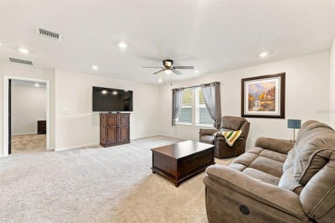 House in Davenport, Florida 5 bedrooms, 285.3 sq.m. № 2259047 - photo 15