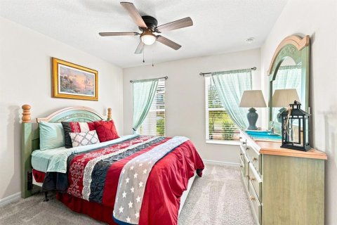 House in Davenport, Florida 5 bedrooms, 285.3 sq.m. № 2259047 - photo 13