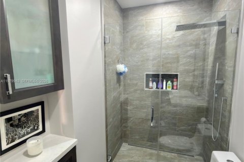 Купить виллу или дом в Майами-Лейкс, Флорида 3 спальни, 175.49м2, № 2043656 - фото 17