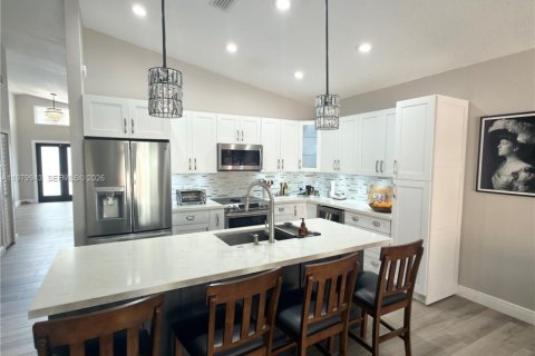 Купить виллу или дом в Майами-Лейкс, Флорида 3 спальни, 175.49м2, № 2043656 - фото 7