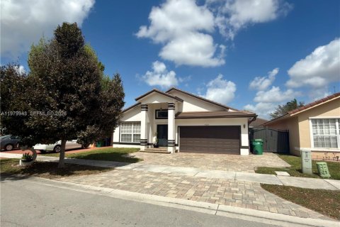 Купить виллу или дом в Майами-Лейкс, Флорида 3 спальни, 175.49м2, № 2043656 - фото 3