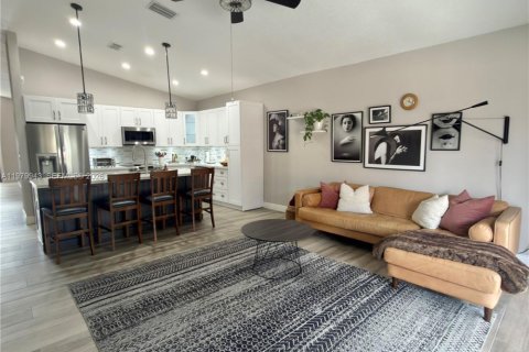 Купить виллу или дом в Майами-Лейкс, Флорида 3 спальни, 175.49м2, № 2043656 - фото 4