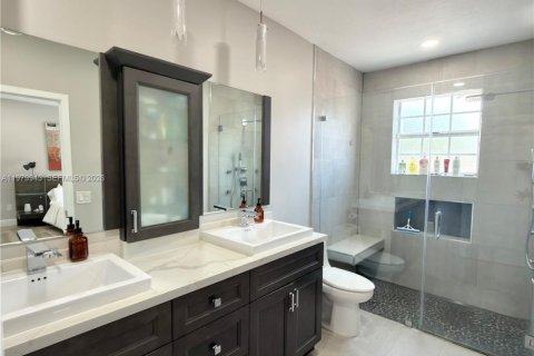 Купить виллу или дом в Майами-Лейкс, Флорида 3 спальни, 175.49м2, № 2043656 - фото 14