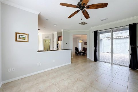 Villa ou maison à vendre à Leesburg, Floride: 2 chambres, 163.6 m2 № 2408026 - photo 9