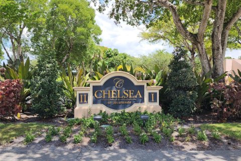 House in Plantation, Florida 2 bedrooms, 105.72 sq.m. № 1857593 - photo 4