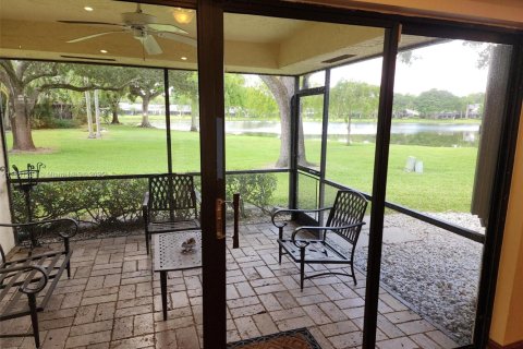 House in Plantation, Florida 2 bedrooms, 105.72 sq.m. № 1857593 - photo 19