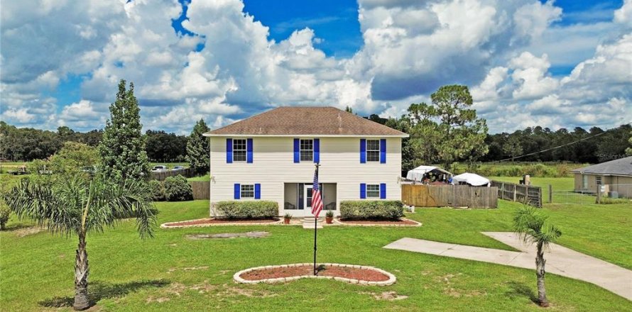 House in Polk City, Florida 6 bedrooms, 211.45 sq.m. № 2353342