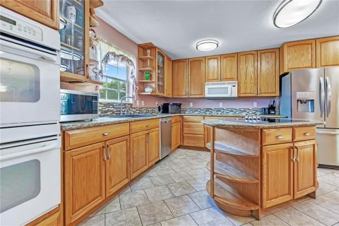 House in Polk City, Florida 6 bedrooms, 211.45 sq.m. № 2353342 - photo 8