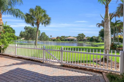 Villa ou maison à vendre à Stuart, Floride: 4 chambres, 213.49 m2 № 2087412 - photo 2