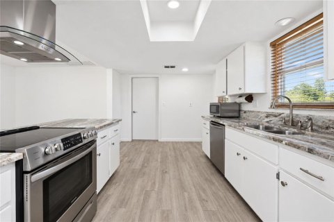 Villa ou maison à vendre à Port Charlotte, Floride: 2 chambres, 104.05 m2 № 2396241 - photo 10