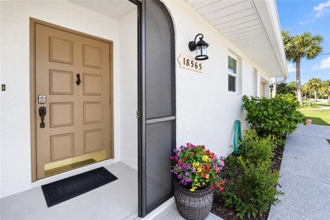 Villa ou maison à vendre à Port Charlotte, Floride: 2 chambres, 104.05 m2 № 2396241 - photo 3