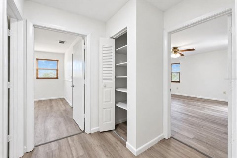 Villa ou maison à vendre à Port Charlotte, Floride: 2 chambres, 104.05 m2 № 2396241 - photo 16