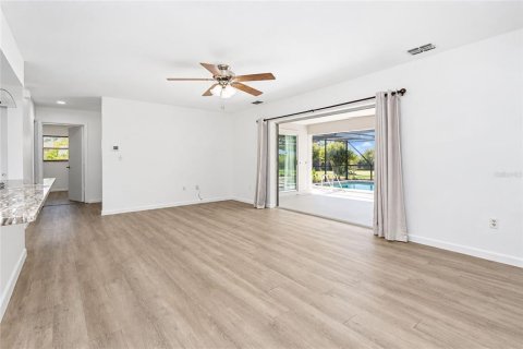 Villa ou maison à vendre à Port Charlotte, Floride: 2 chambres, 104.05 m2 № 2396241 - photo 12