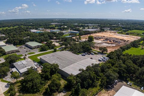 Immobilier commercial à louer à Leesburg, Floride: 4970.18 m2 № 1321954 - photo 12
