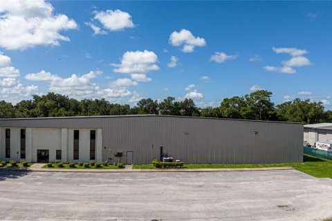 Immobilier commercial à louer à Leesburg, Floride: 4970.18 m2 № 1321954 - photo 1