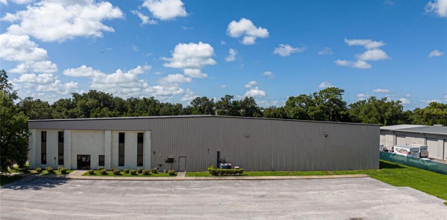 Immobilier commercial à Leesburg, Floride 4970.18 m2 № 1321954