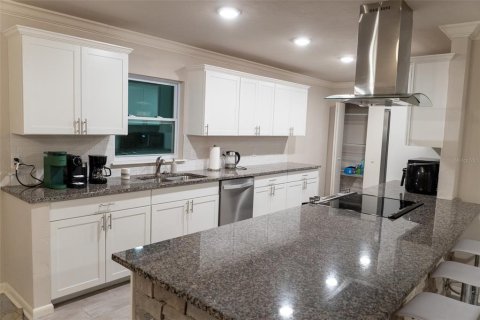 Casa en alquiler en Gainesville, Florida, 4 dormitorios, 136.38 m2 № 1832852 - foto 2
