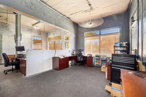 Propiedad comercial en venta en Eustis, Florida, 270.53 m2 № 1511983 - foto 8