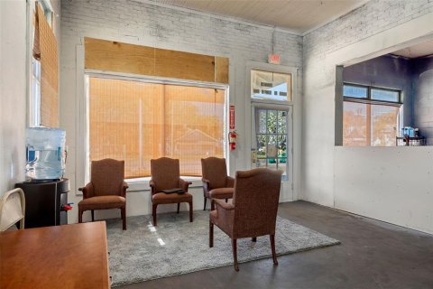 Propiedad comercial en venta en Eustis, Florida, 270.53 m2 № 1511983 - foto 7