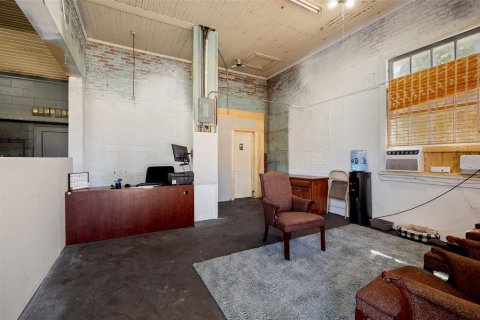 Propiedad comercial en venta en Eustis, Florida, 270.53 m2 № 1511983 - foto 9