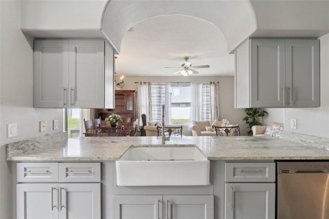 Villa ou maison à vendre à Orlando, Floride: 3 chambres, 253.25 m2 № 2199771 - photo 15