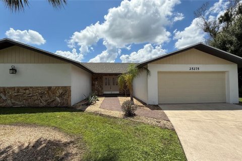 Casa en alquiler en Punta Gorda, Florida, 3 dormitorios, 170.48 m2 № 1901351 - foto 1