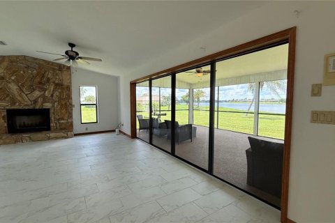 Casa en alquiler en Punta Gorda, Florida, 3 dormitorios, 170.48 m2 № 1901351 - foto 4