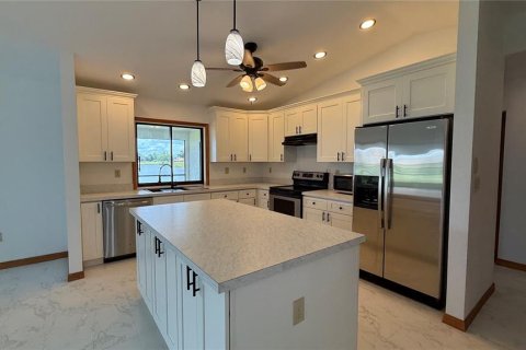Casa en alquiler en Punta Gorda, Florida, 3 dormitorios, 170.48 m2 № 1901351 - foto 2