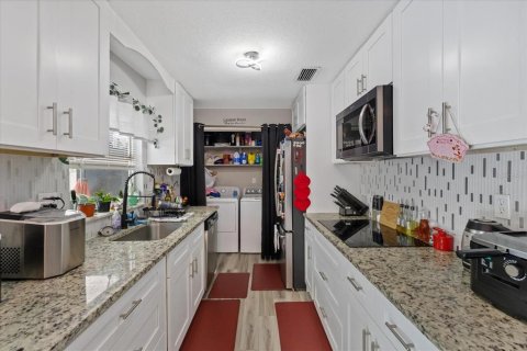 Casa en venta en Spring Hill, Florida, 4 dormitorios, 112.23 m2 № 2291759 - foto 13