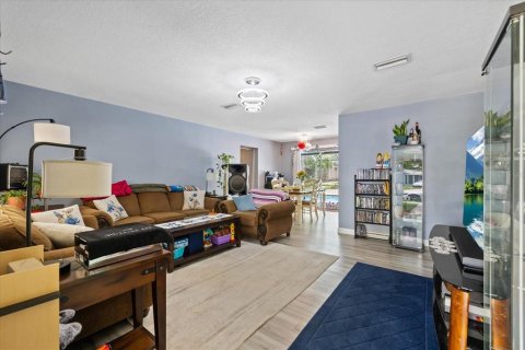 Casa en venta en Spring Hill, Florida, 4 dormitorios, 112.23 m2 № 2291759 - foto 7