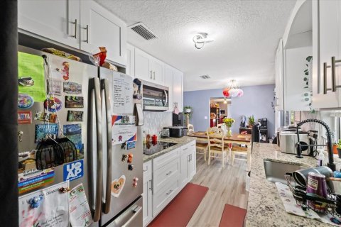 Casa en venta en Spring Hill, Florida, 4 dormitorios, 112.23 m2 № 2291759 - foto 14