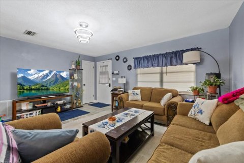 Casa en venta en Spring Hill, Florida, 4 dormitorios, 112.23 m2 № 2291759 - foto 12