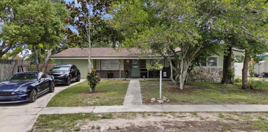Casa en Spring Hill, Florida 4 dormitorios, 112.23 m2 № 2291759