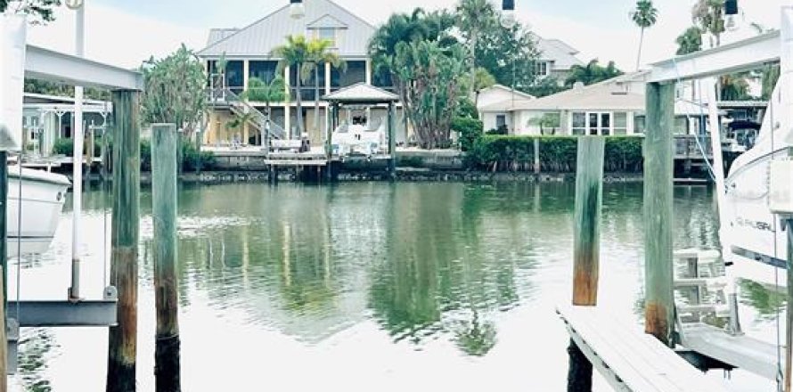 Condo in Clearwater, Florida, 1 bedroom  № 2167669