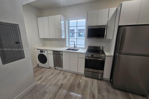 Condominio en venta en Miami Beach, Florida, 1 dormitorio, 47.47 m2 № 1882053 - foto 3