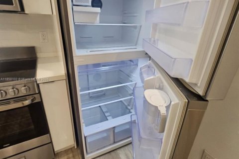 Condominio en venta en Miami Beach, Florida, 1 dormitorio, 47.47 m2 № 1882053 - foto 5