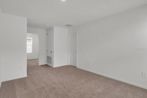 Villa ou maison à louer à Parrish, Floride: 5 chambres, 222.97 m2 № 2415066 - photo 18